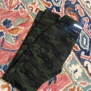 Jessica Simpson leggings